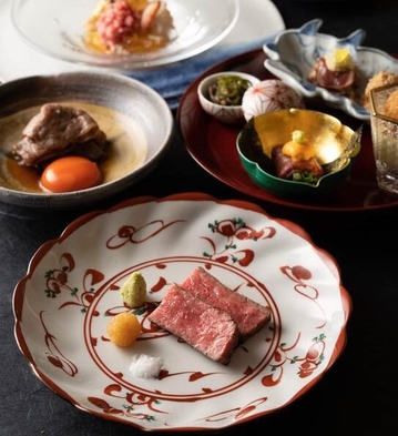 【夕朝食付き】肉割烹で口福な夕食、お部屋で京都伝統の仕出し朝食、タクシーチケット付き＜食事付き＞